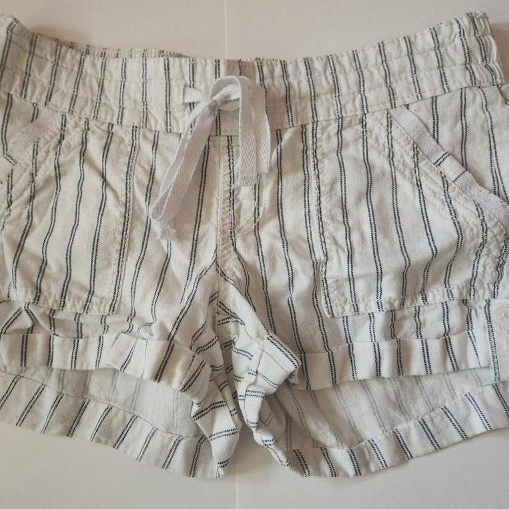 SO Women's White Striped Cargo Shorts